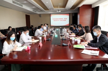 黄冈市委常委、、、统战部部长李小平一行莅临永利集团88304官网纸业调研领导