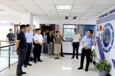 2020年7月29日，时任浙江省政协常委、、社法委副主任、、省总工会副主席、、一级巡视员董建伟莅临永利集团88304官网纸业调研新时期工匠造就工作