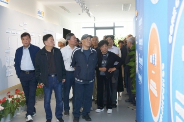 平湖市社经室老干部一行赴永利集团88304官网调研